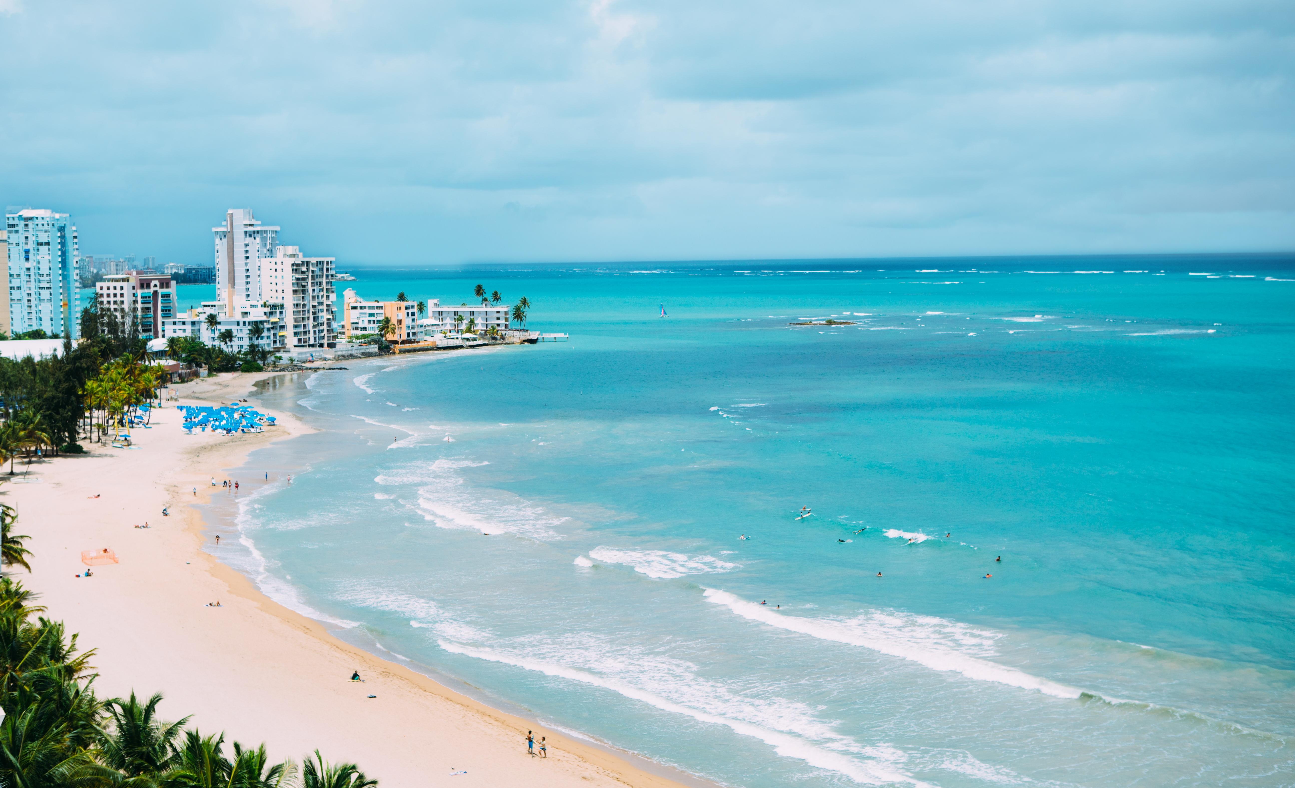 Courtyard By Marriott Isla Verde Beach Resort Сан-Хуан Экстерьер фото